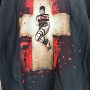 Demi Lovato concert tee in size medium